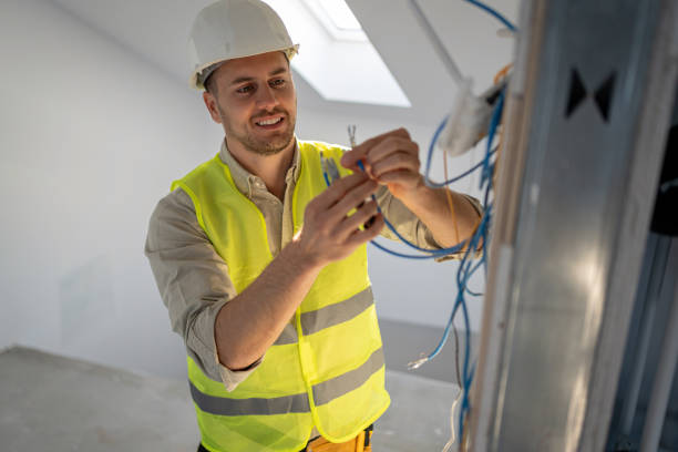 Best Local Electrician Companies  in Lyndon, KS